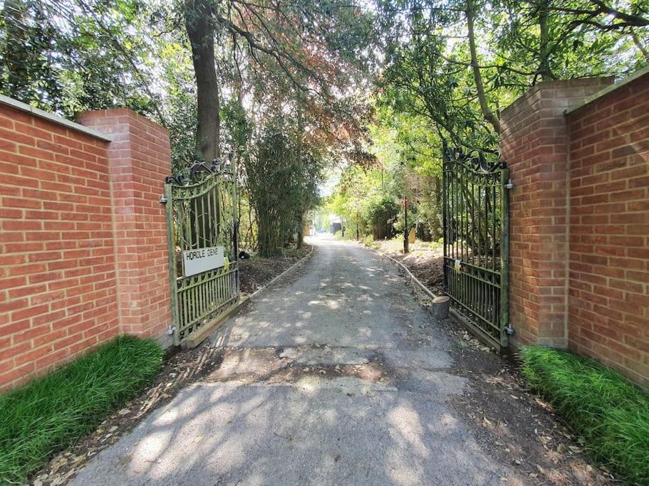 The New Forest Manor Apartment ليمنجتون المظهر الخارجي الصورة